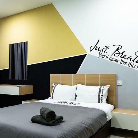 באייאן לפאס Southwest Designer Suite By D Imperio Homestay Penang מראה חיצוני תמונה